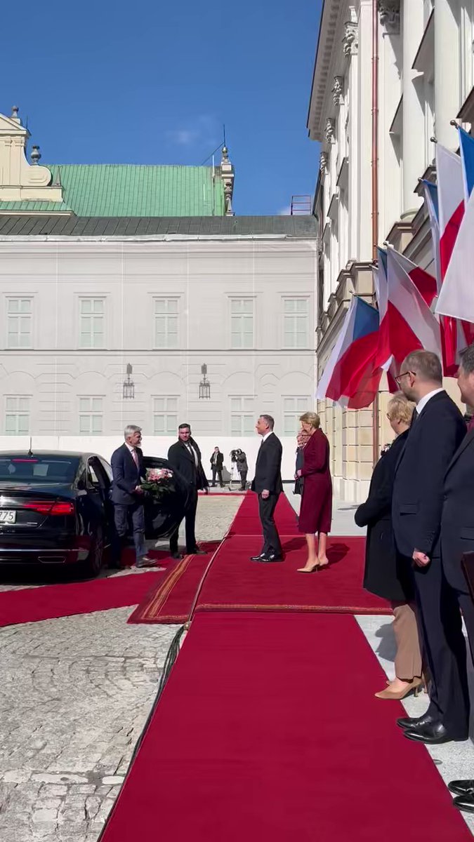 The official visit of the President of the Czech Republic @prezidentpavel begins. Poland is the second country, after Slovakia, to be visited by the newly elected president. This is a sign that Polish-Czech relations are very good and both sides want their continuation