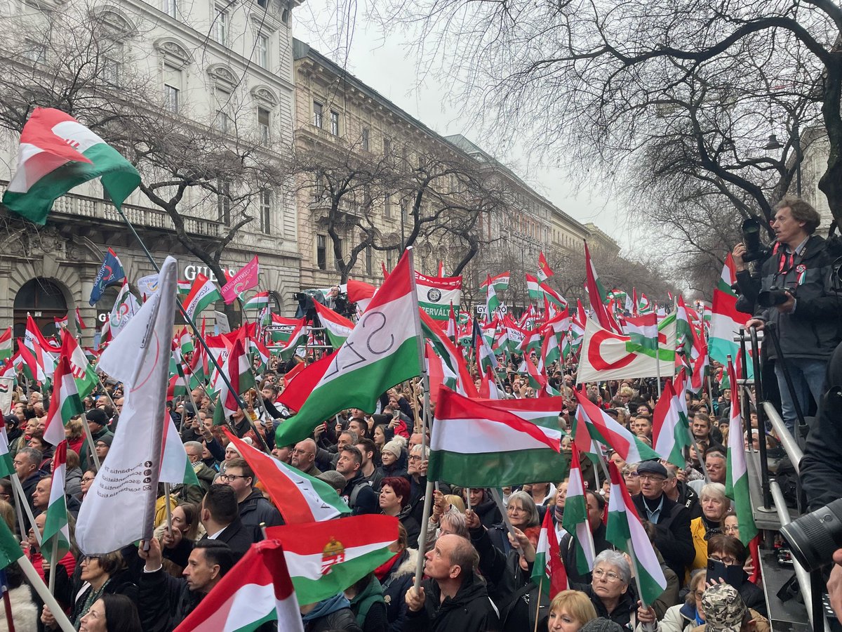 Thousands gathered in Budapest at a rally held by opposition party TISZA, calling for the end of Viktor Orban's rule in Hungary. Orban earlier called all opposition politicians cockroaches in his National Day speech.  Photo: BIRN