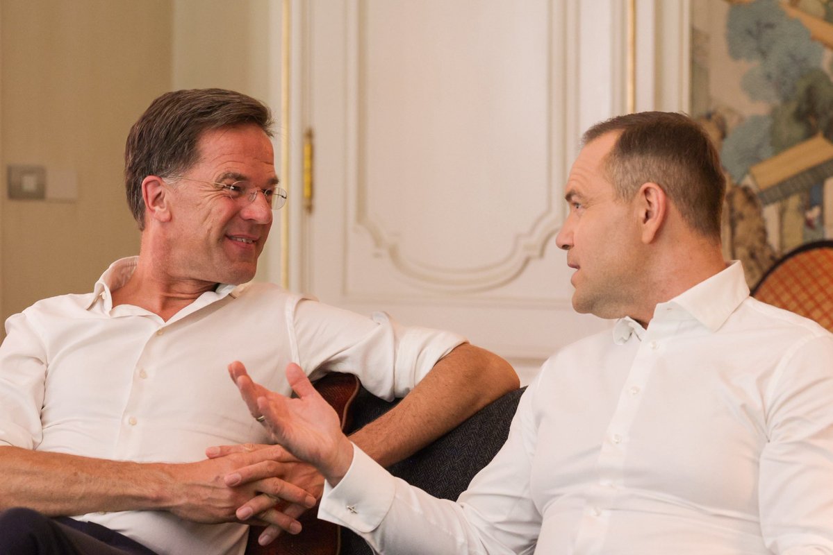 Le président élu Karol Nawrocki a rencontré aujourd'hui à Bruxelles le secrétaire général de l'OTAN, Mark Rutte. Ils ont discuté de la coopération avec l'OTAN. M. Nawrocki a remercié le secrétaire général de l'OTAN pour ce qu'il a qualifié de  très bon échange sur des sujets sérieux, dans une atmosphère conviviale .