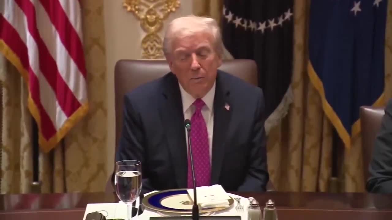 .@POTUS :  L'Inde n'achètera plus de pétrole russe, et la Hongrie est en quelque sorte coincée parce qu'elle n'a qu'un seul pipeline. Et elle est à l'intérieur des terres — elle n'a pas de mer. Mais l'Inde n'achètera pas de pétrole à la Russie.