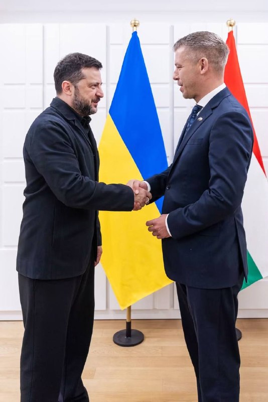 Ukrainian President Volodymyr Zelensky and Hungarian Prime Minister Péter Magyar held their first official meeting on the sidelines of the EU summit. According to Magyar, they discussed the rights of the Hungarian minority in Ukraine's Zakarpattia region, including the implementation of agreements on education, and a new phase in political and economic relations between the two countries